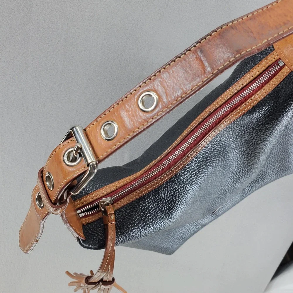 Dooney & Bourke‎ Black Tan Pebbled Leather Patterson Paige Shoulder Hobo Bag